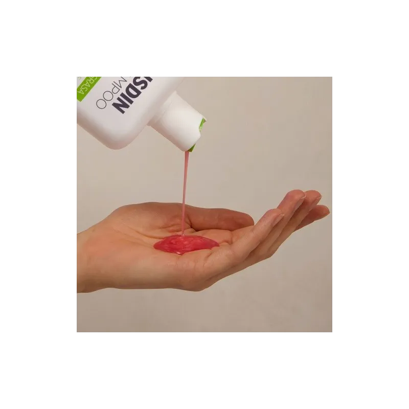 Isdin Shampoo anticaspa grasa nutradeica champú textura Isdin Shampoo anticaspa grasa nutradeica champú textura