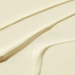 Nuxe Sun leche solar fundente alta protección SPF50+ textura