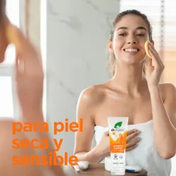 Dr Organic Exfoliante facial de Miel de Manuka, 125ml. Dr Organic Exfoliante facial de Miel de Manuka, 125ml.