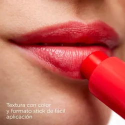 Isdin reparador labial rojo stick textura Isdin reparador labial rojo stick textura