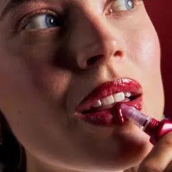 Two Poles Lip Hero Balm Cherish, 11 ml | Farmacia Barata