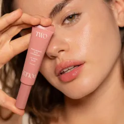 Two Poles Lip Balm Honest, 11 ml Two Poles Lip Balm Honest, 11 ml